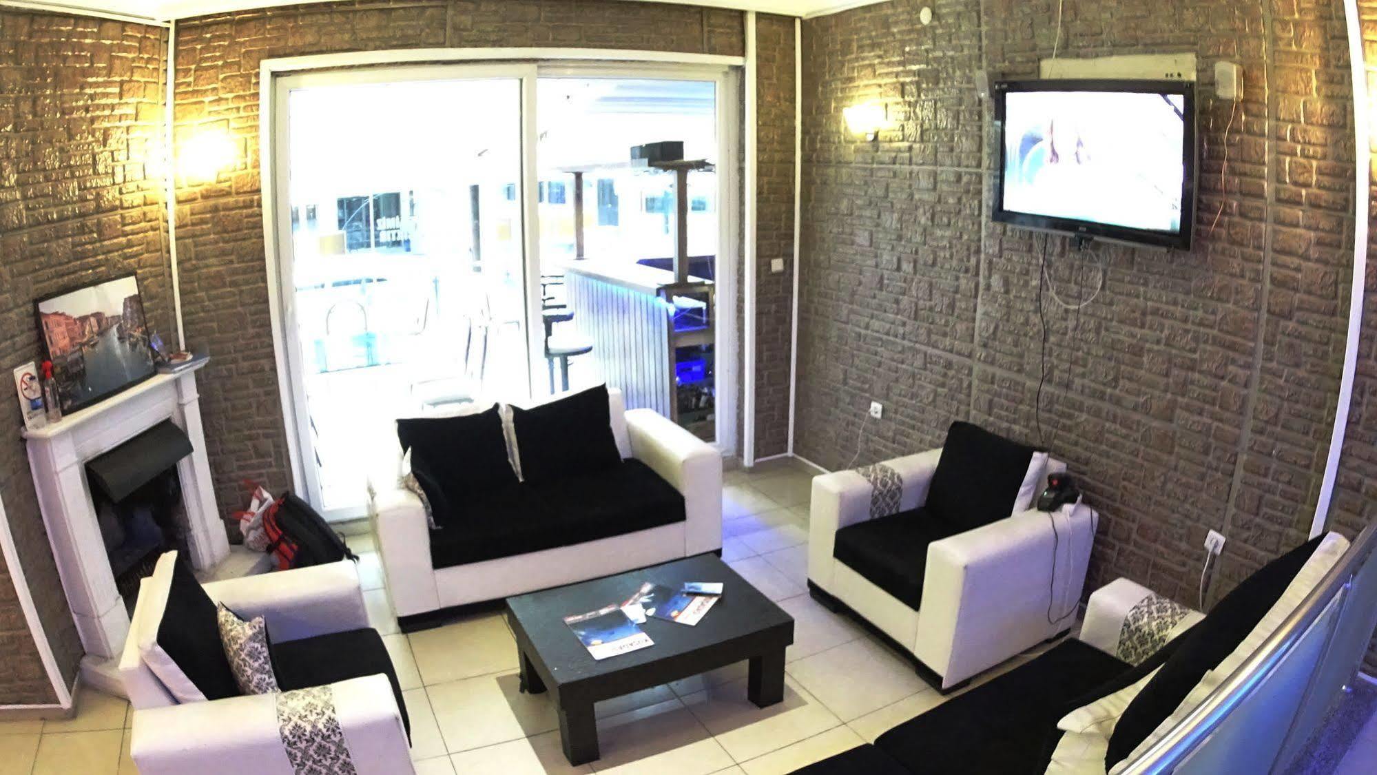 Aza Butik Hotel Kuşadası Exterior photo
